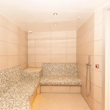 Lord Nelson 713 公寓 库克斯港
